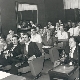 1_80sAlumnos_senior_80_b_clase.jpg